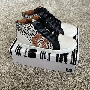 Girls Dolce Vita Boots Size 4